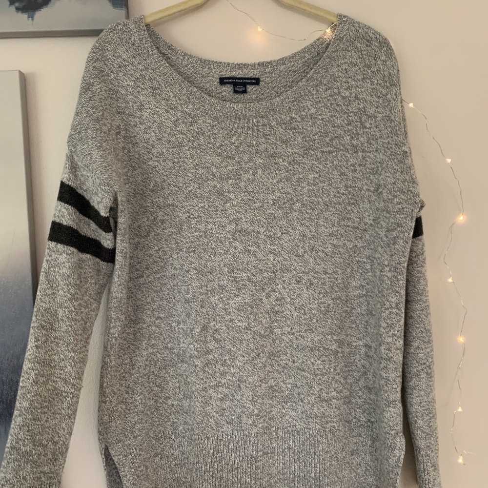American Eagle Light Grey Sweater